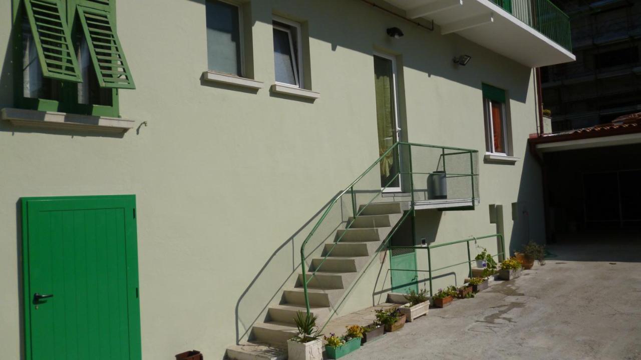 Gorizia Vacanze Appartamento In Villa Con Parcheggio Exterior photo