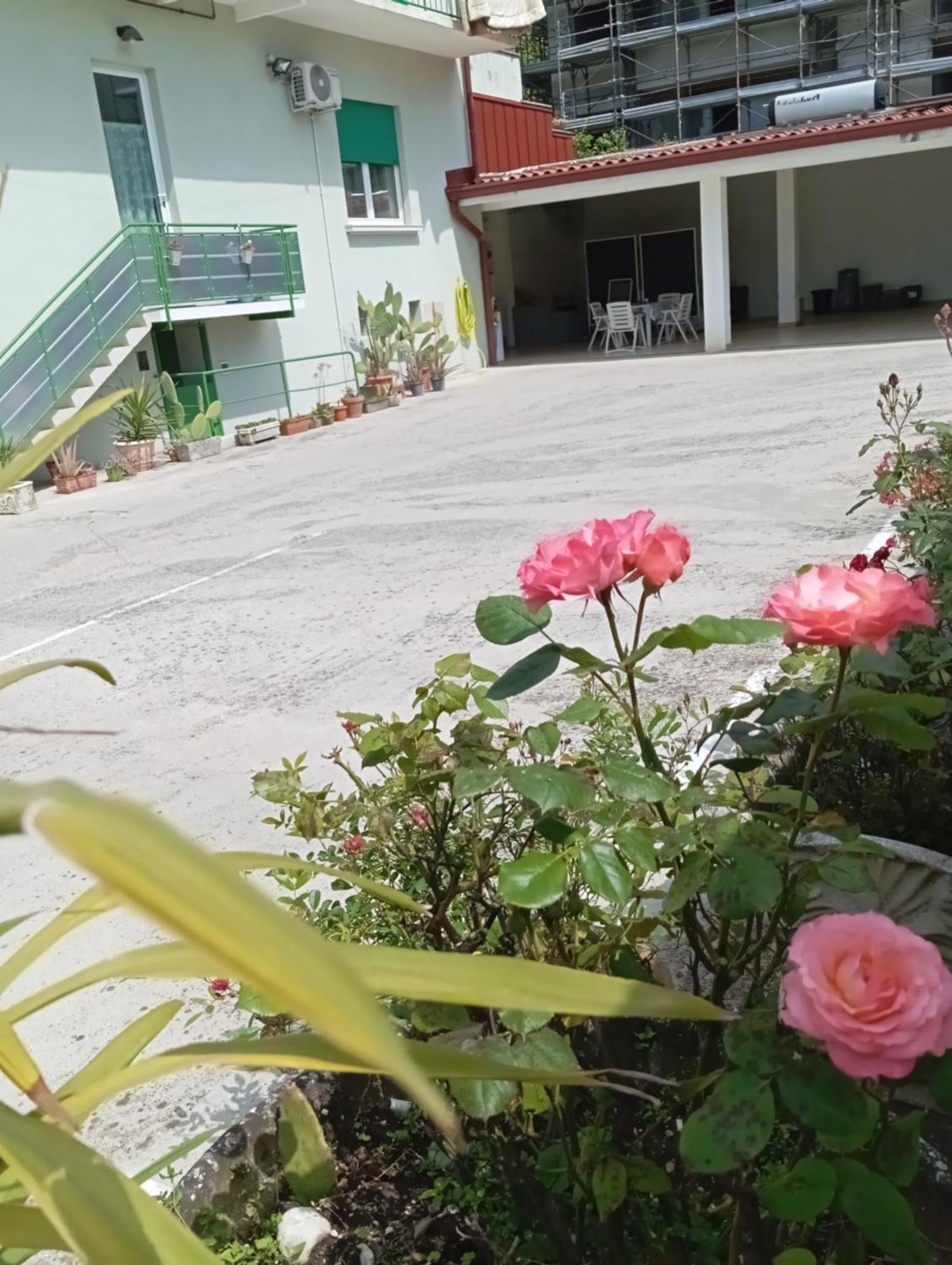 Gorizia Vacanze Appartamento In Villa Con Parcheggio Exterior photo